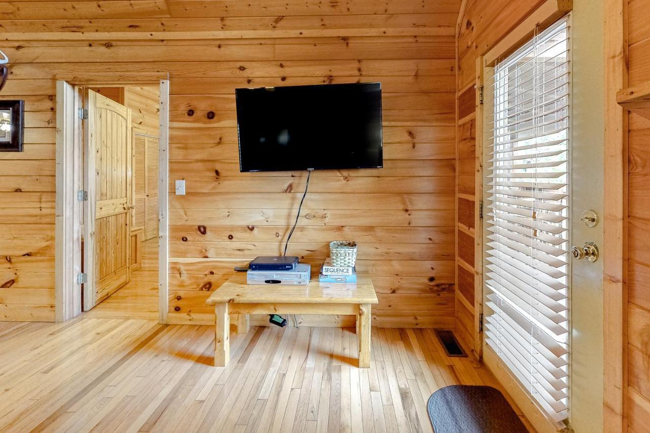 Вилла Hills Hideaway Севьервилл Экстерьер фото